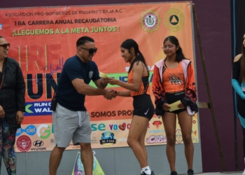 Gobierno de Rosarito y Asociación Pro Bomberos logran éxito rotundo con la carrera ‘Fire Run & Challenge 5K’