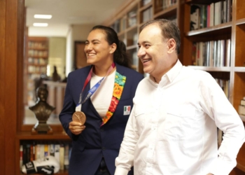 Gobernador Durazo destaca medalla olímpica de Alejandra Valencia