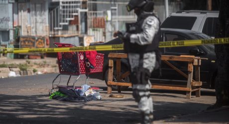 Abandonan un carrito de mandado con un cadáver