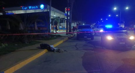 Dejan cabeza humana, dos cuchillos y un hacha frente a restaurante en Rosarito