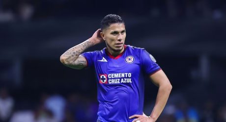 Carlos Salcedo queda fuera del Cruz Azul