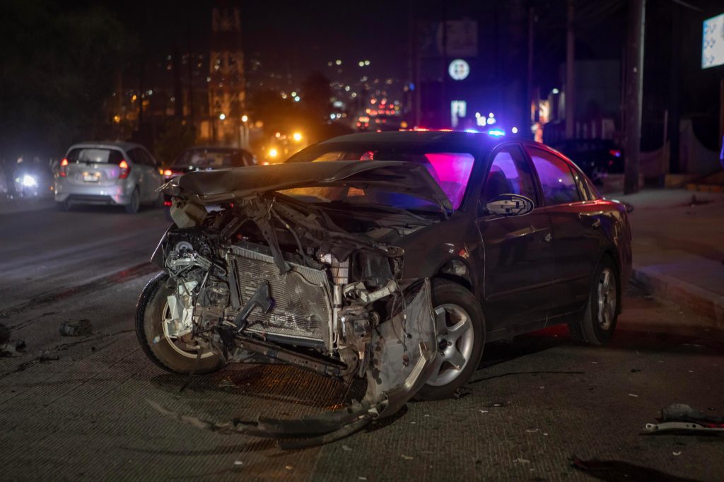 Aparatoso-accidente-sobre-bulevar-Cucapah