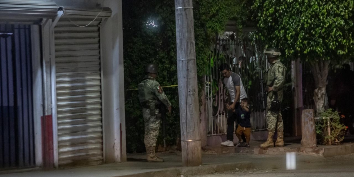 Asesinan a hombre dentro de una tienda de abarrotes