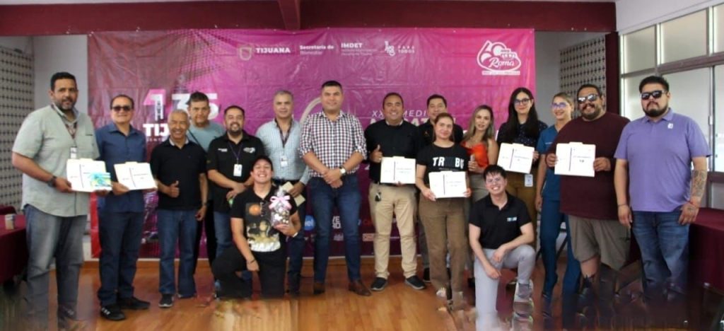 IMDET-otorga-reconocimientos-patrocinadores-29-Medio-Maraton-Internacional-Tijuana