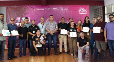 IMDET otorga reconocimientos a patrocinadores de 29 Medio Maratón Internacional de Tijuana