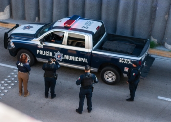 Dejan cuerpo embolsado sobre la Avenida Paseo de los Héroes