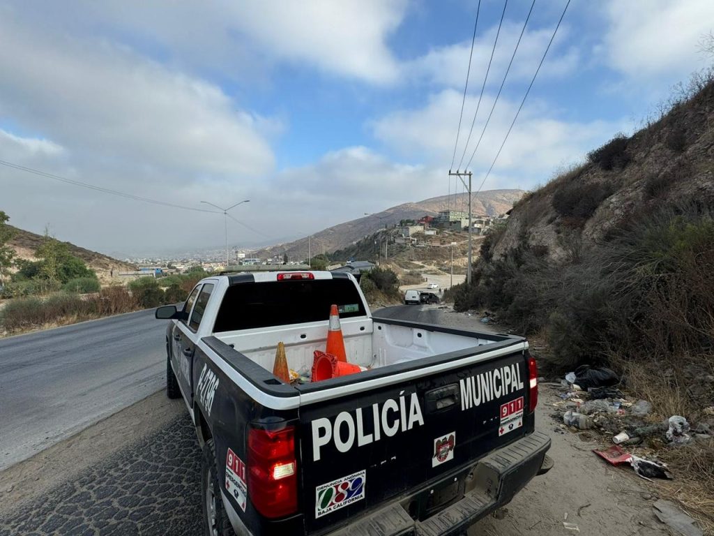 https://alfredoalvarez.mx/profesores-protestan-en-la-garita-de-san-ysidro/