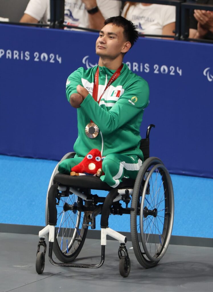 Ángel Camacho da a México segunda medalla en para natación de París 2024