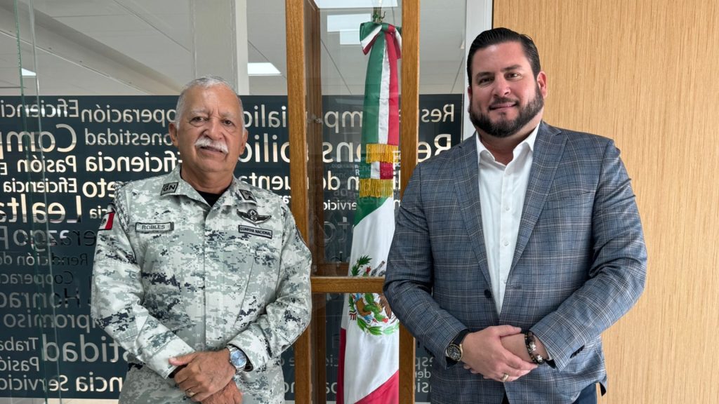 Analizan Ismael Burgueño y titular de Aduana de Tijuana estrategias para agilizar cruces fronterizos