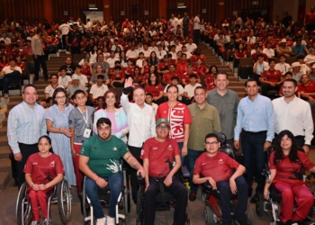 Beneficia Gobernador Durazo a 452 atletas con becas deportivas