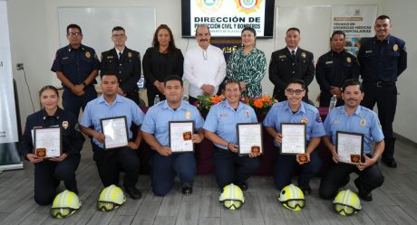 Encabeza alcaldesa Alejandra Padilla graduación de la primera generación de paramédicos egresados de la Secretaría de Seguridad Ciudadana