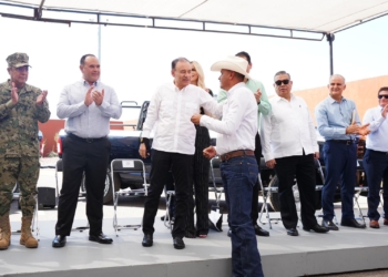 Realiza Gobernador Durazo fortalecimiento histórico en seguridad con equipamiento y entrega de patrullas