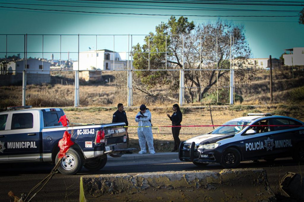 Dejan-restos-humanos-narco-mensaje-3-puntos-carretera-Tijuana-Rosarito