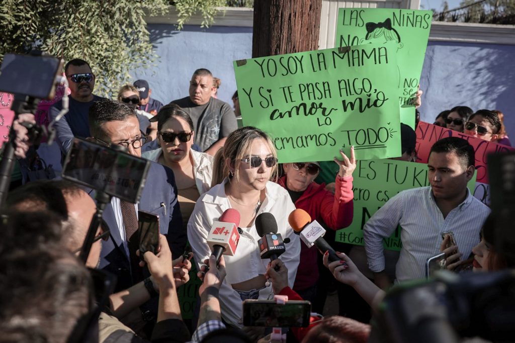 Madres-se-manifiestan-Kinder-Mexicali-tras-abuso-una-nina