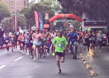 Triunfan Valdez y Mendoza en 42 carrera del Día de la Independencia