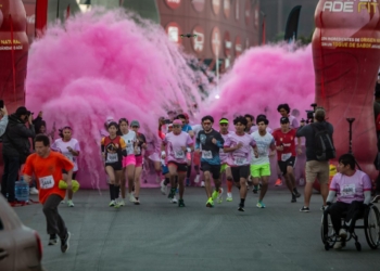 Casi 2 mil personas participaron en la carrera Corre contra el Cáncer de mama