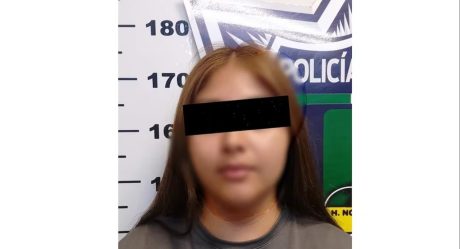 Detienen a mujer por dar golpiza a maestra que envió solicitud de amistad a su esposo