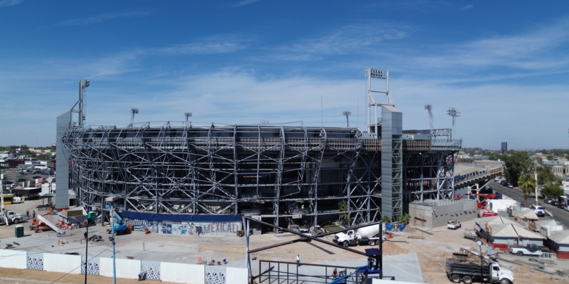 SIDURT avanza en remodelación de estadio de béisbol nido de Los Águilas en Mexicali