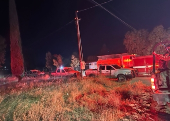 Personas armadas incendian viviendas en Tecate