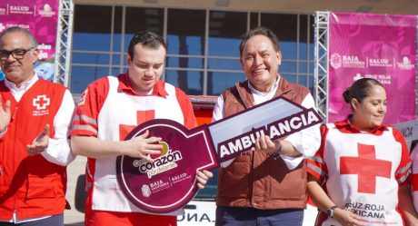 Gobierno de Marina del Pilar entrega nuevas ambulancias a la Cruz Roja