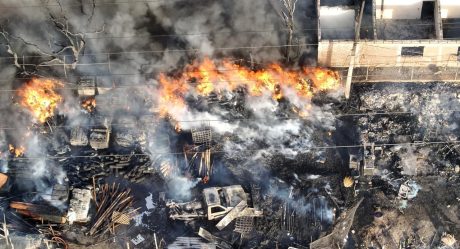 Se incendia maderería y dos casas en Valle Redondo