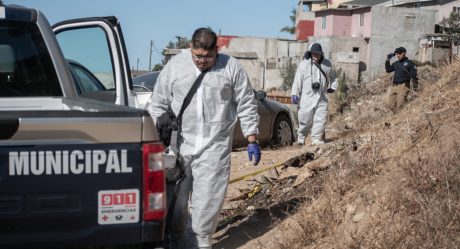 Hallan cuerpo a un costado del Libramiento Rosas Magallón