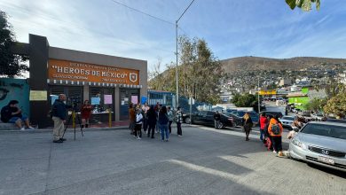 Niño lleva arma a primaria; acusan omisión de la directora en Tijuana