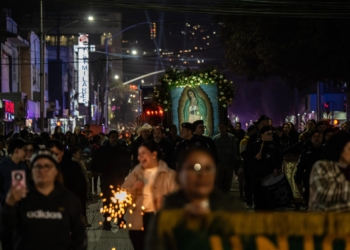 Miles caminaron en peregrinación en la víspera del Día de la Virgen de Guadalupe