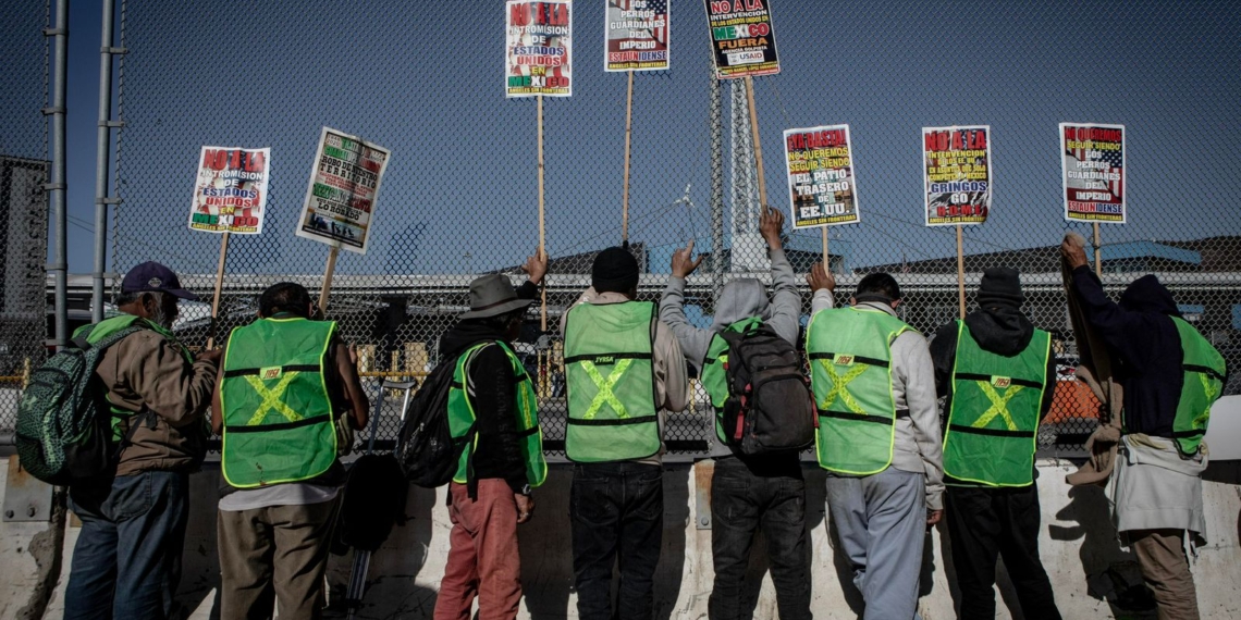 Asociaciones civiles marchan por el día del Migrante