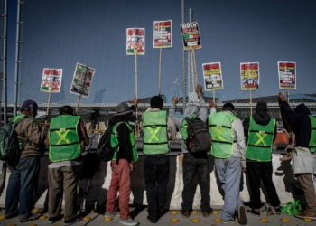 Asociaciones civiles marchan por el día del Migrante