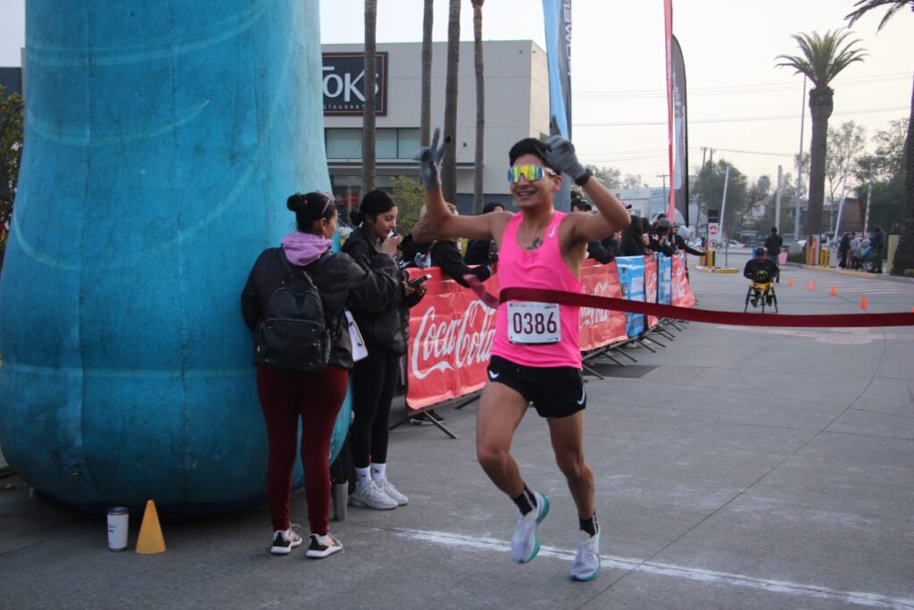 Atletas despiden 2024 con carrera atlética de fin de año