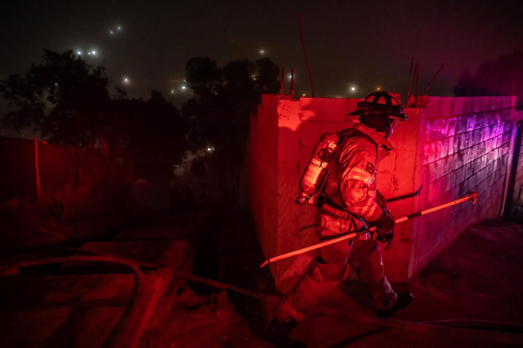 Se incendia casa en la colonia Divina Providencia