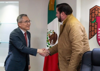 Ismael Burgueño recibe al embajador de Corea en México, Huh Tae-Wan