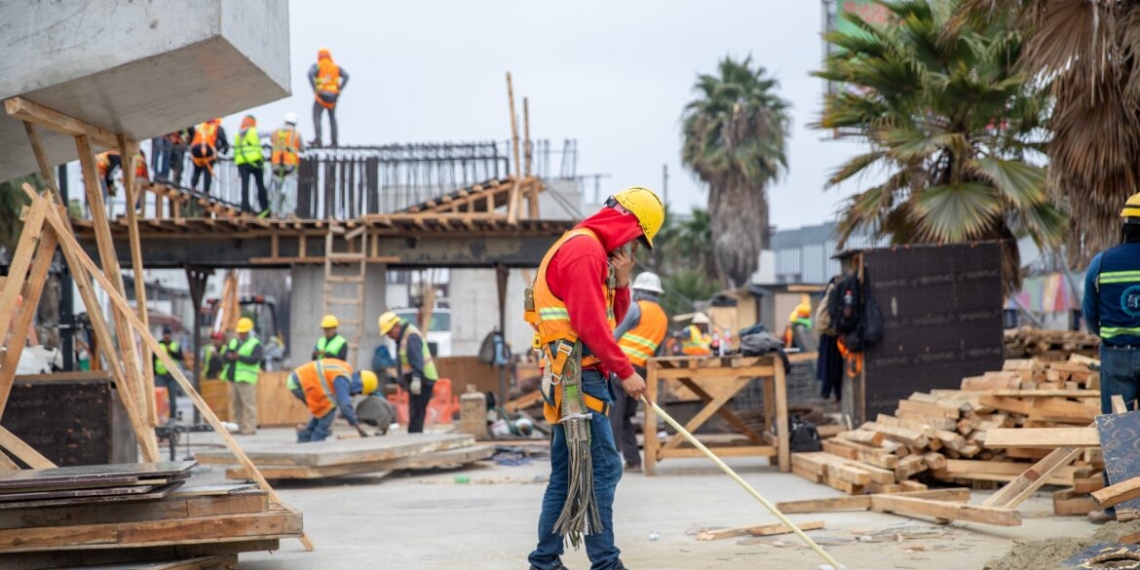 Trabajadores del viaducto elevado denuncian despidos injustificados sin liquidación