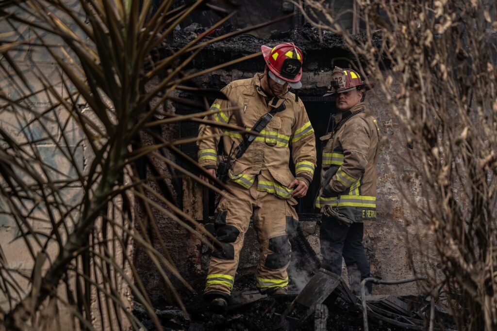 Incendio consume vivienda y deja una persona sin vida