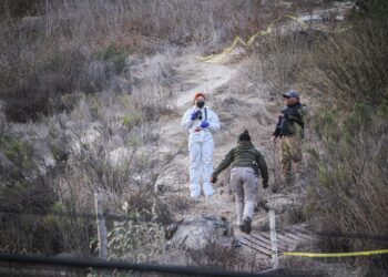 Localizan cadáver encobijado en cerro de Urbi Villas del Prado