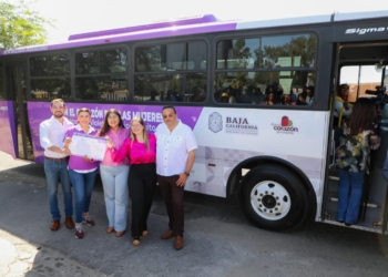 Gobernadora invita a utilizar el transporte violeta en Mexicali