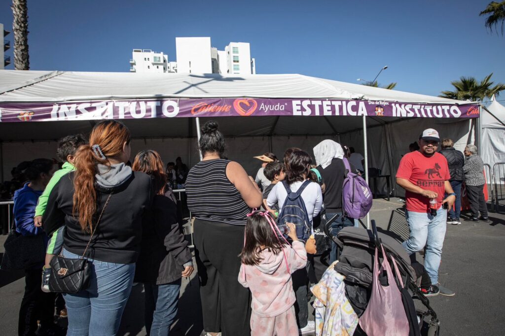 Caliente Ayuda festejó el tradición Día de Reyes