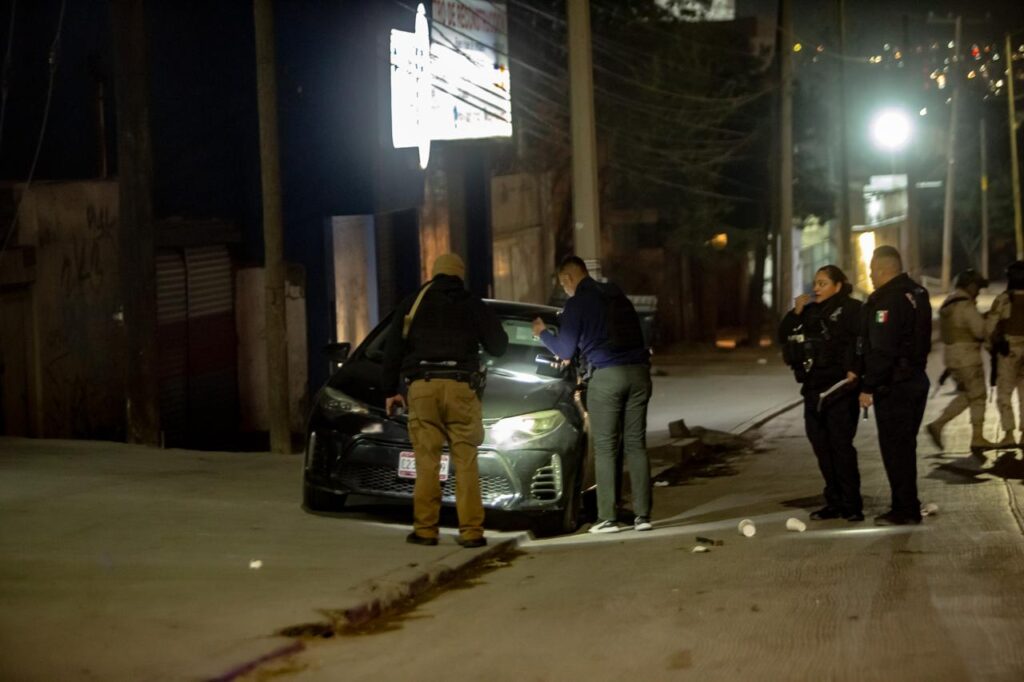 Asesinan a conductor de plataforma a bordo de su vehículo