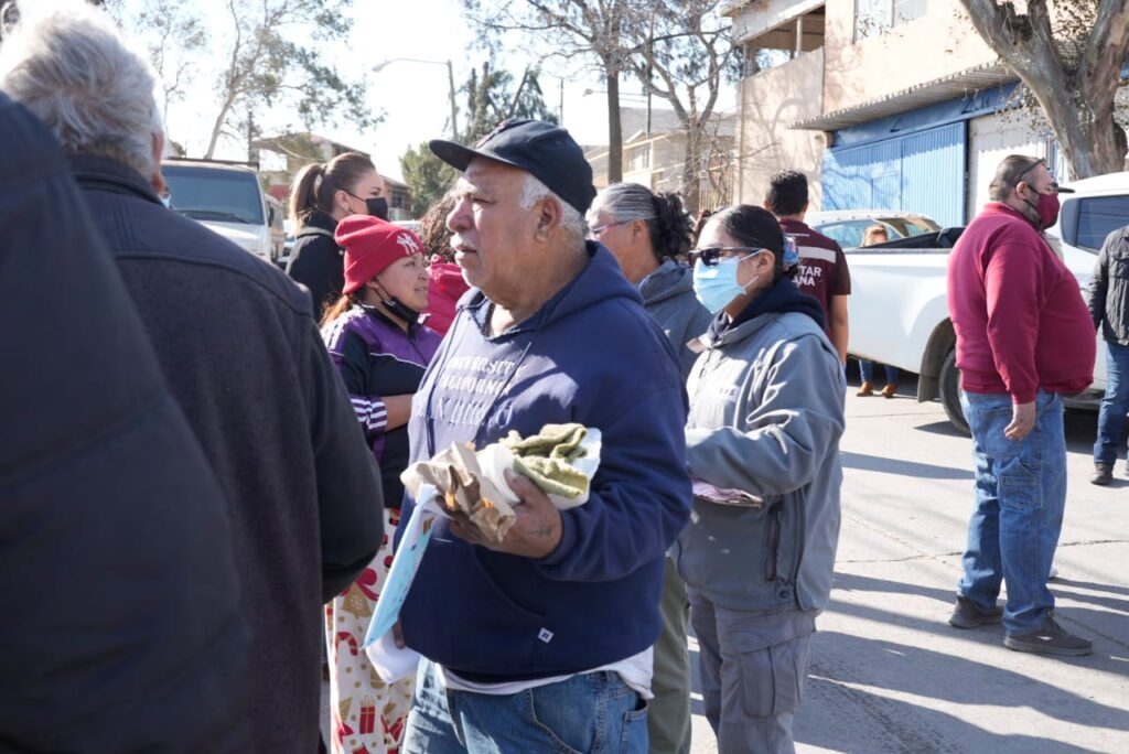 Atienden necesidades de personas afectadas por incendios en Tijuana 