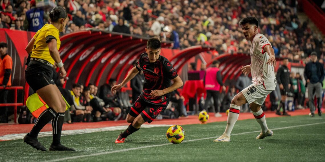 Xolos tropieza en su debut en el Clausura 2025