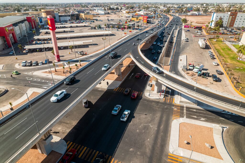 Gobernadora Marina del Pilar inaugura distribuidor vial Lázaro Cárdenas para optimizar la movilidad de Mexicali