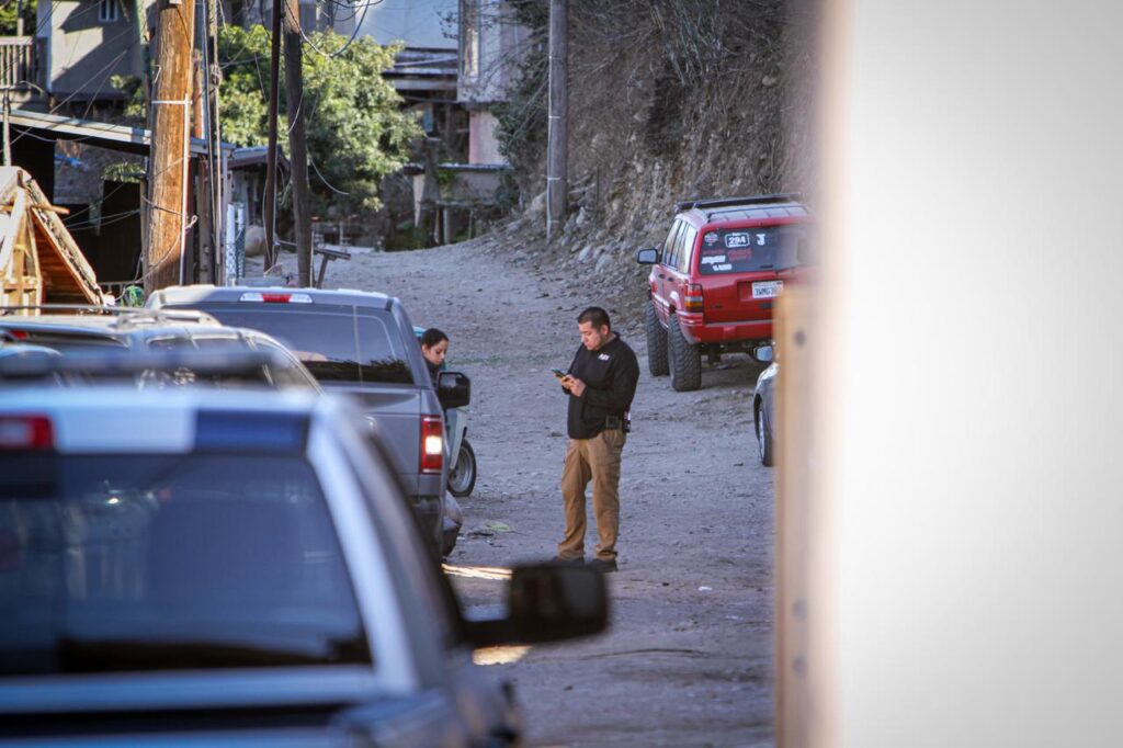 Hombre fue asesinado a balazos y localizado por su vecino