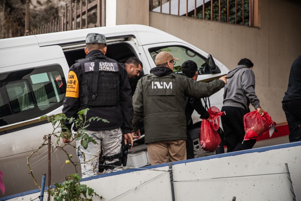 Llegan los primeros repatriados al albergue en el Flamingos