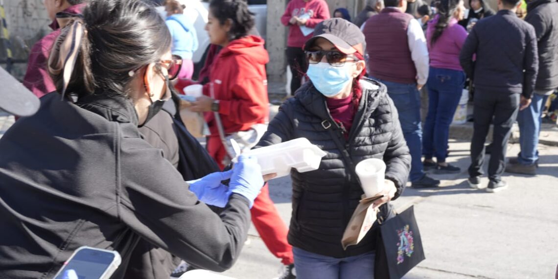 Atienden necesidades de personas afectadas por incendios en Tijuana 