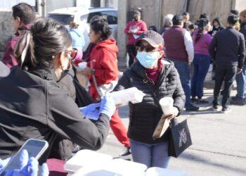 Atienden necesidades de personas afectadas por incendios en Tijuana 