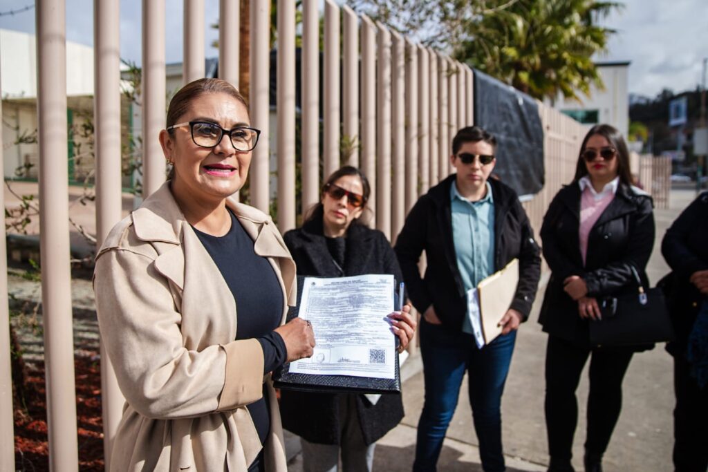 Madres denuncian retención irregular de sus hijos en el Hospital Materno Infantil 