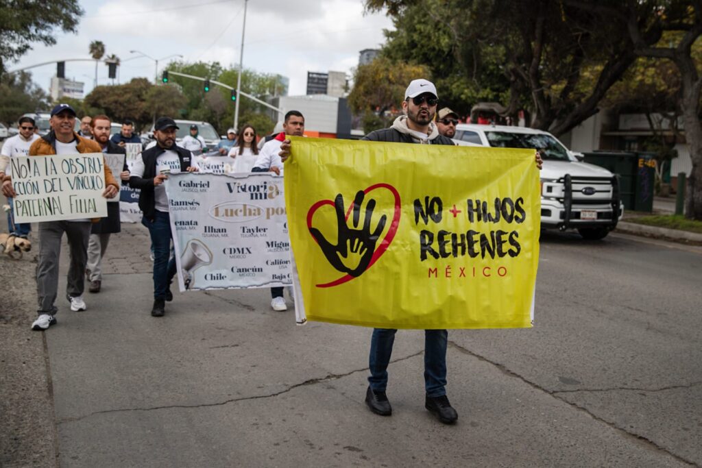 Queremos custodia compartida: marchan contra la obstrucción del vínculo filial en Tijuana