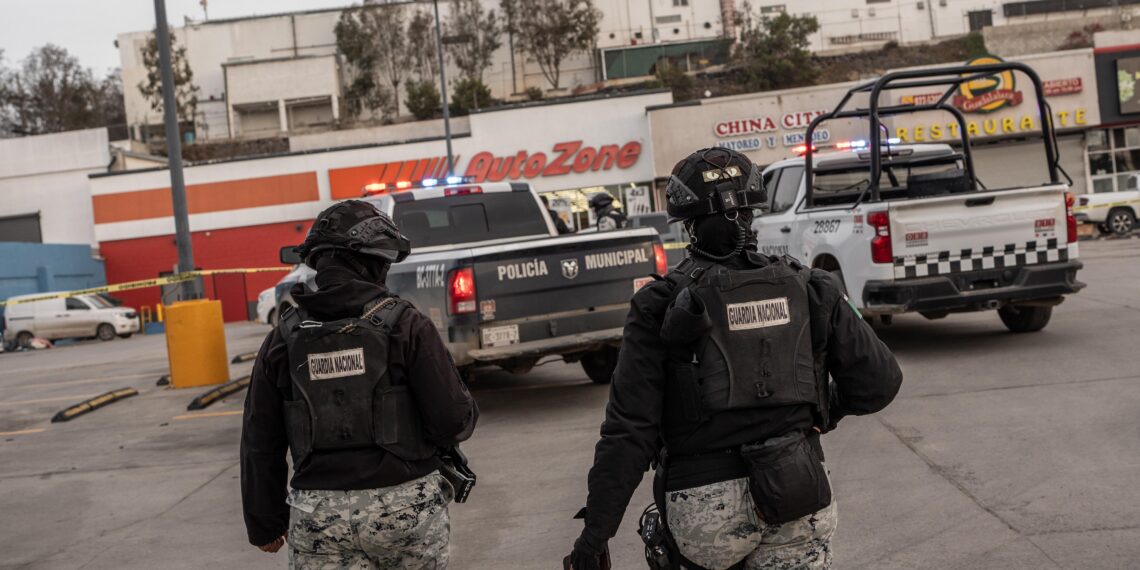 Localizan restos humanos en AutoZone de la colonia Loma Bonita