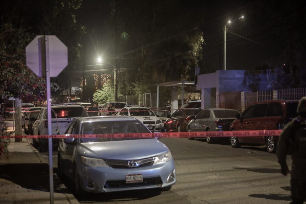 Atacan a balazos estación de policía en Mexicali; buscaban a un hombre que se refugió en el lugar